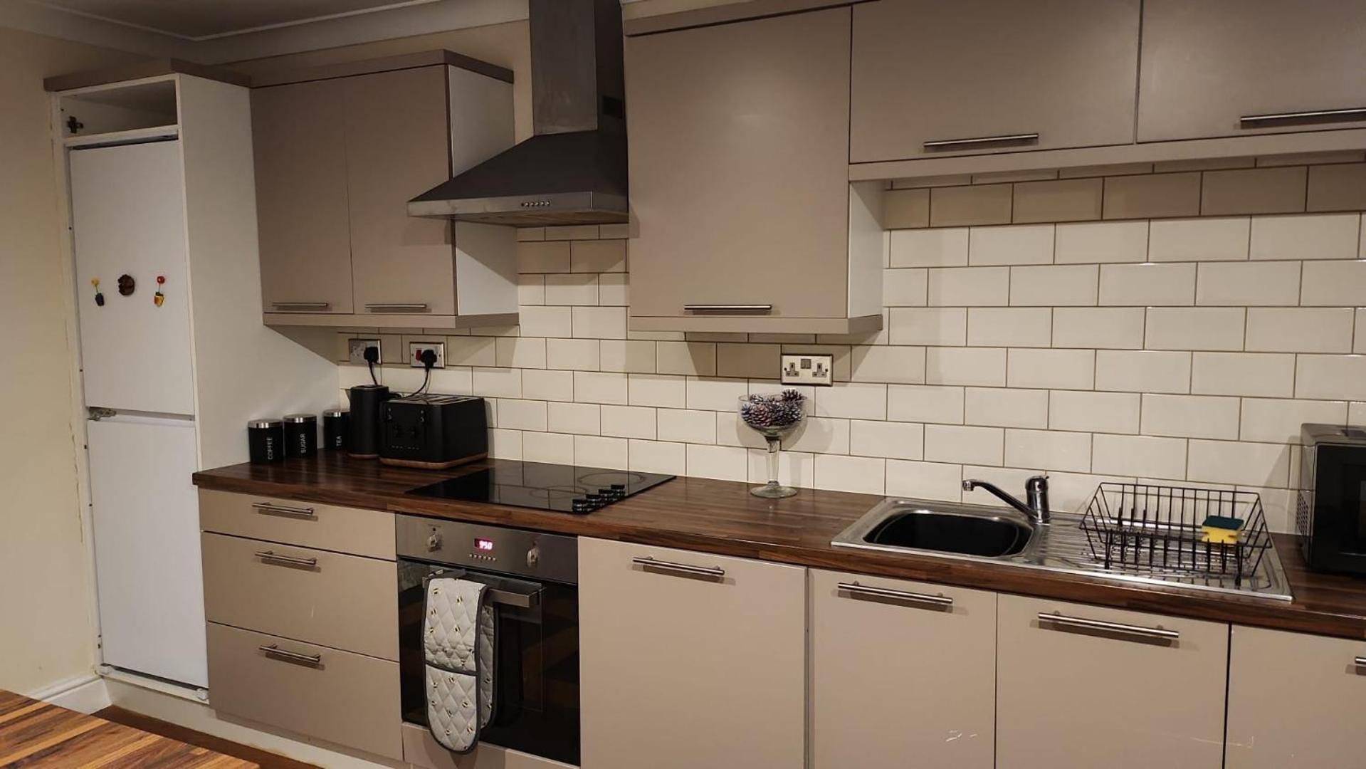 Large 2 Bed Holiday Let In Central Ystradgynlais Eksteriør bilde