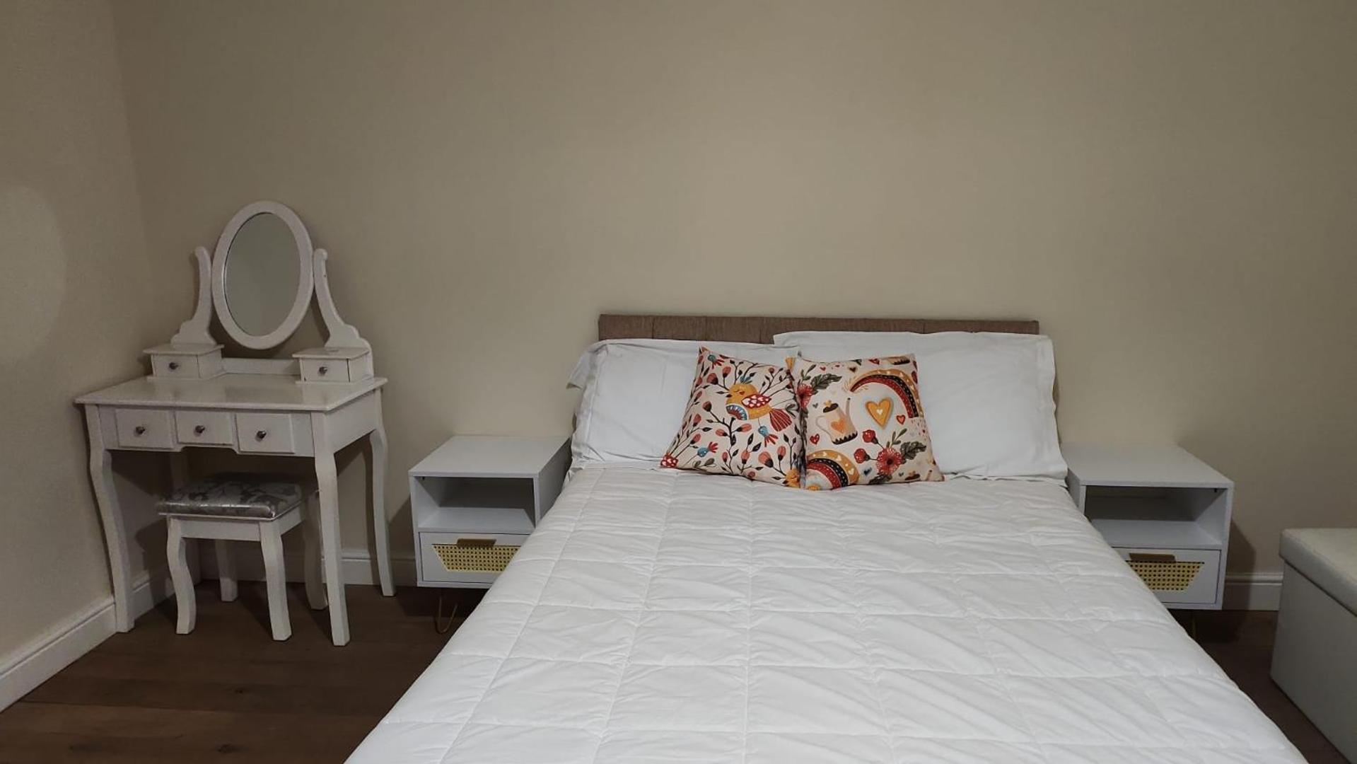 Large 2 Bed Holiday Let In Central Ystradgynlais Eksteriør bilde